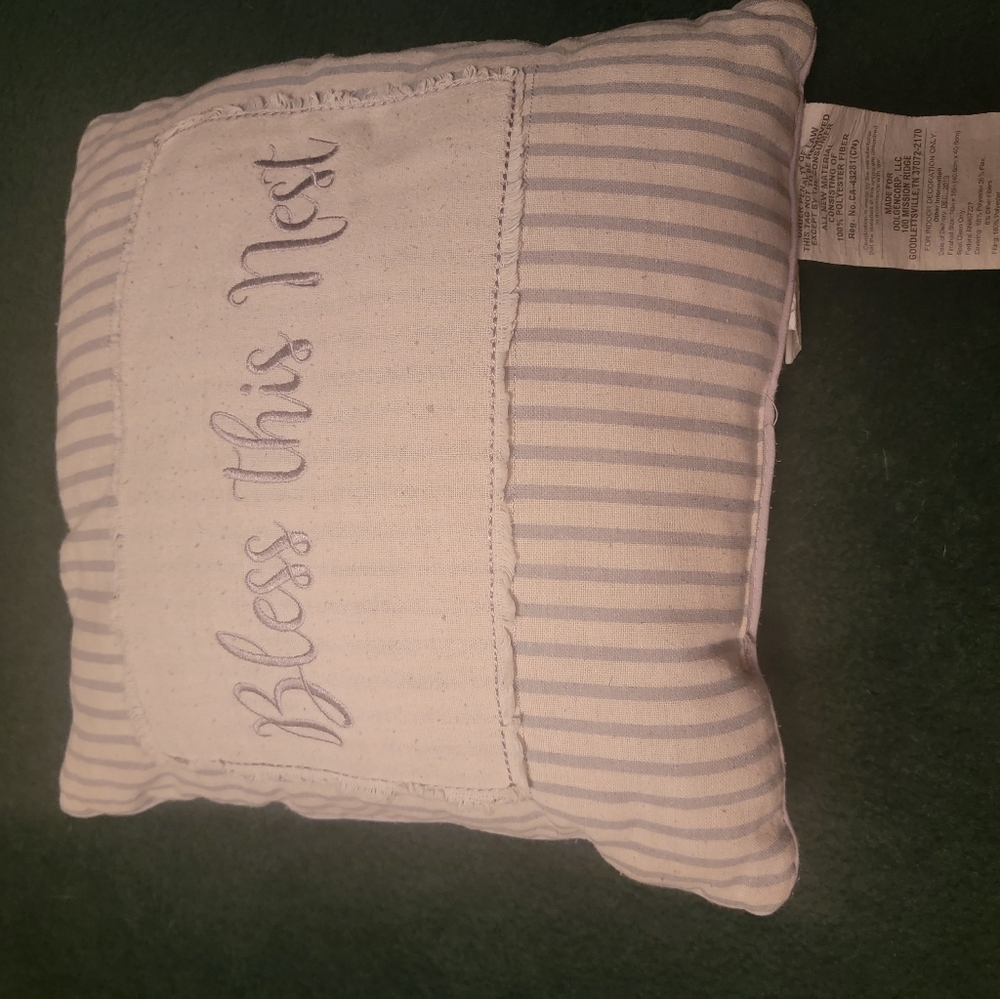 Throw billow